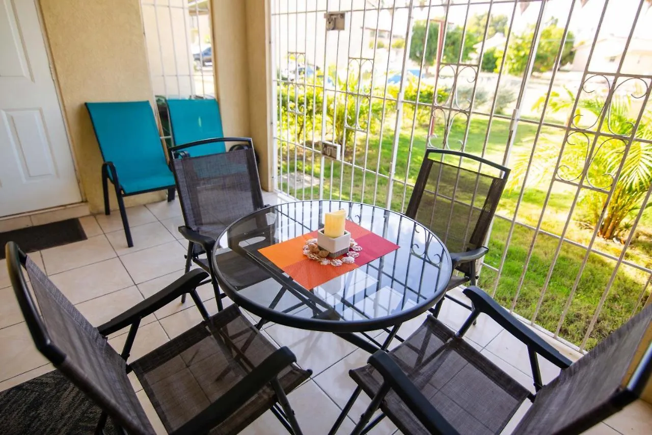 Vakantiehuis The Oasis I, Portmore Country Club