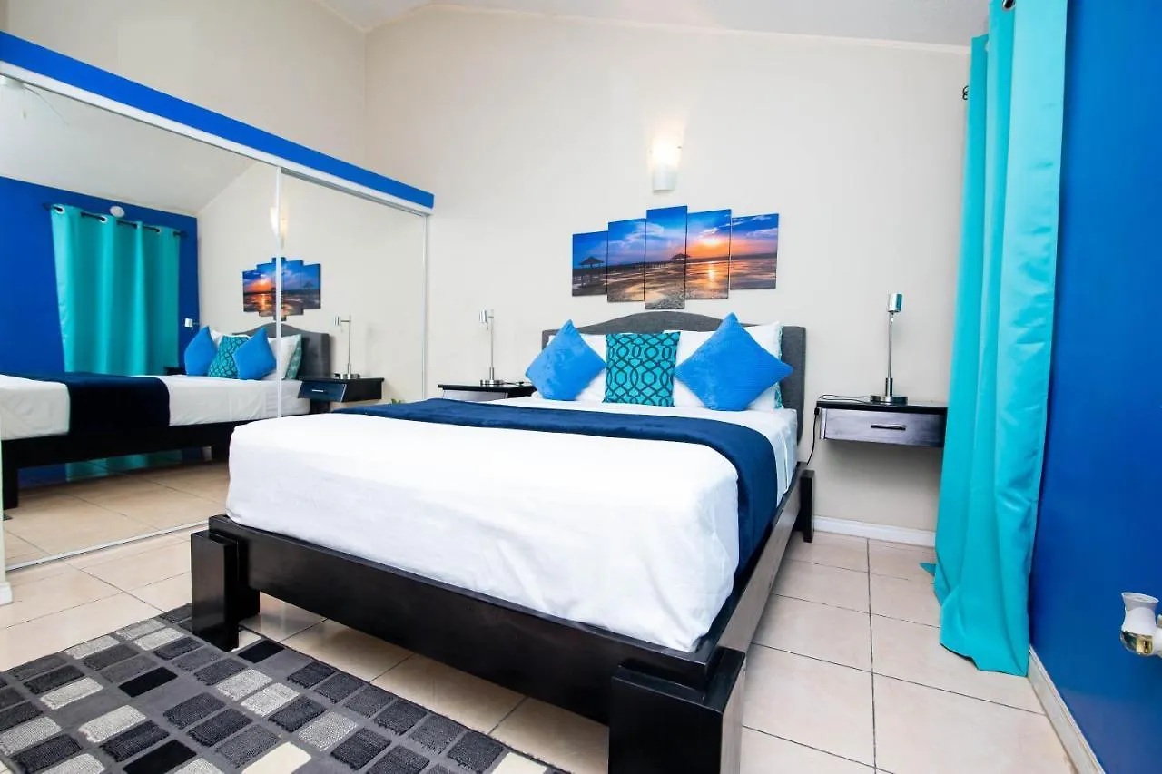 בית נופש The Oasis I, Portmore Country Club